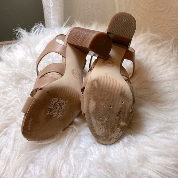 MICHAEL Michael Kors Womens Tan Leather Strappy Block Heeled Sandals - Picture 4 of 5